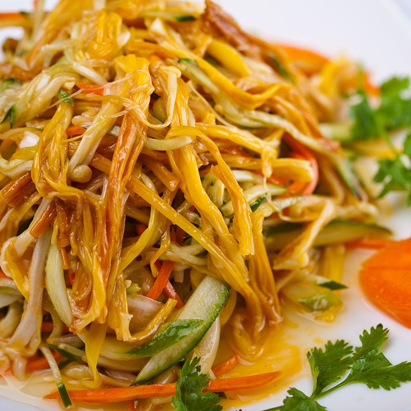 №111 Салат с грибами Золотая нить и курицей
